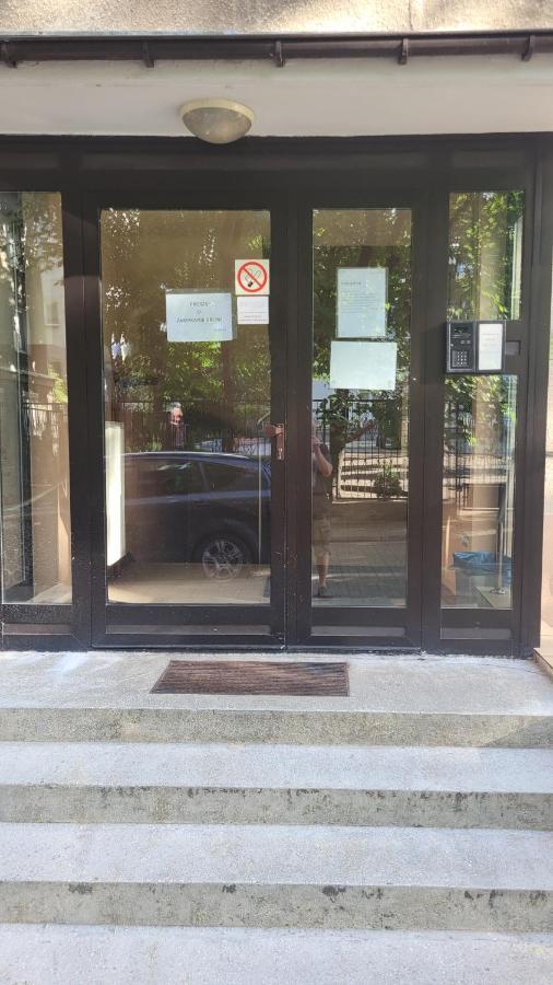 Art Dreams Apartament Chmielna 14 Varsó Kültér fotó